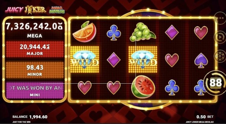 Juicy Joker Mega Moolah slot gameplay